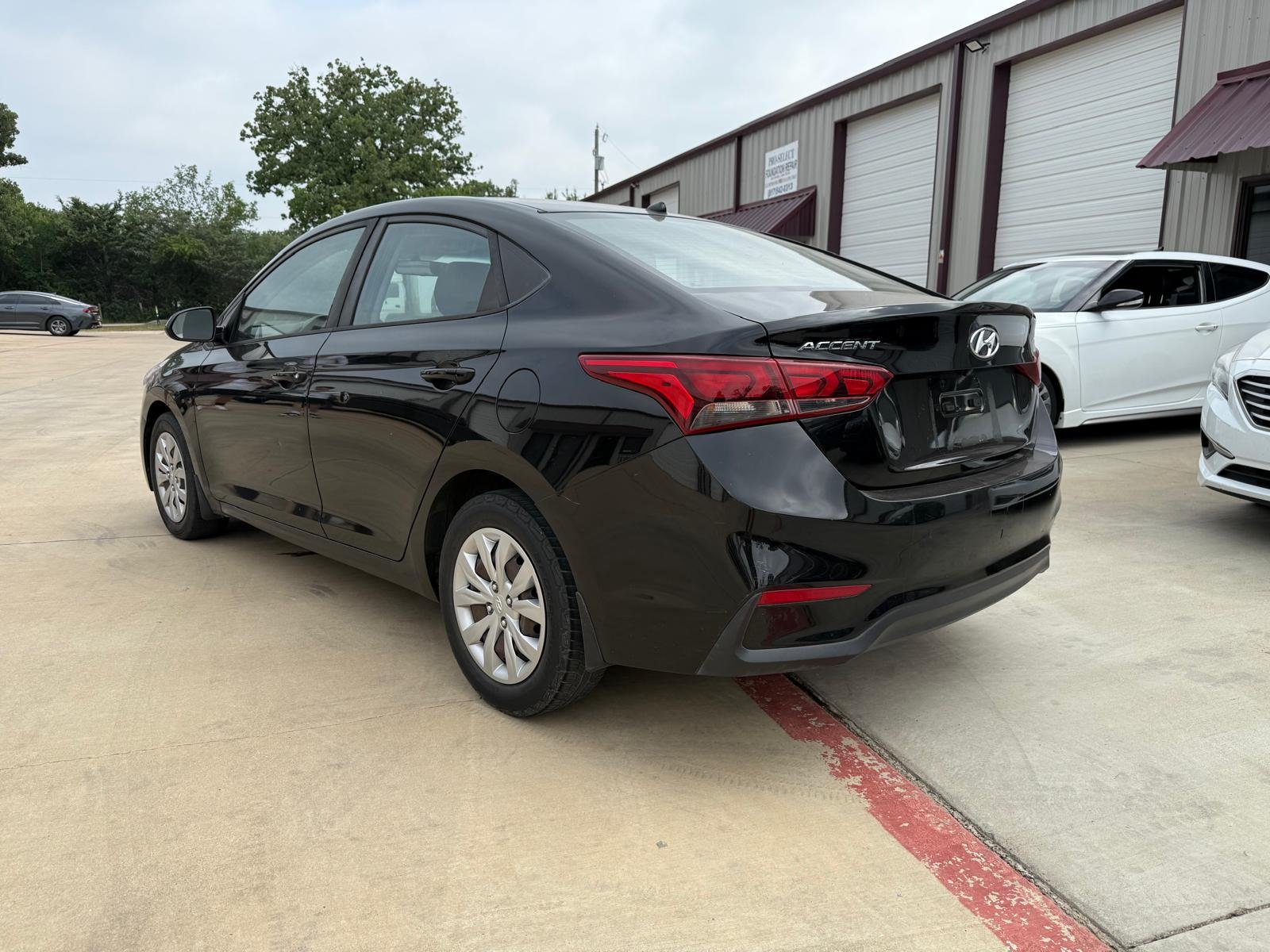 
								2018 Hyundai Accent full									