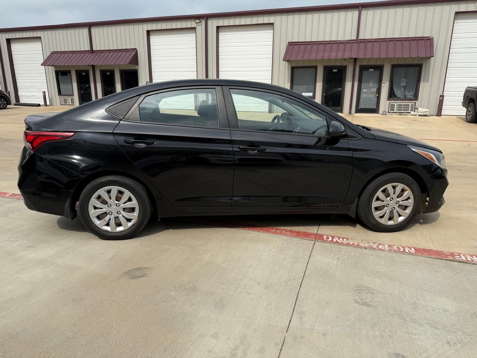 
								2018 Hyundai Accent full									