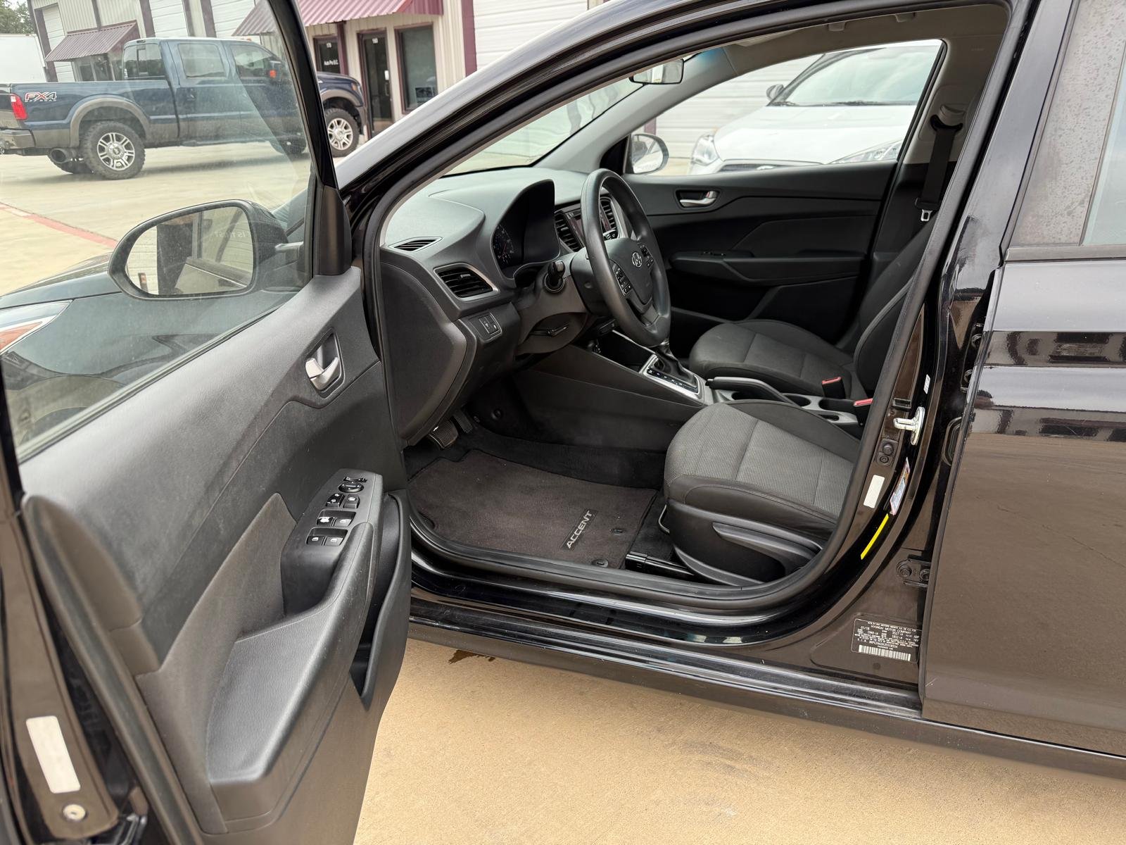 
								2018 Hyundai Accent full									