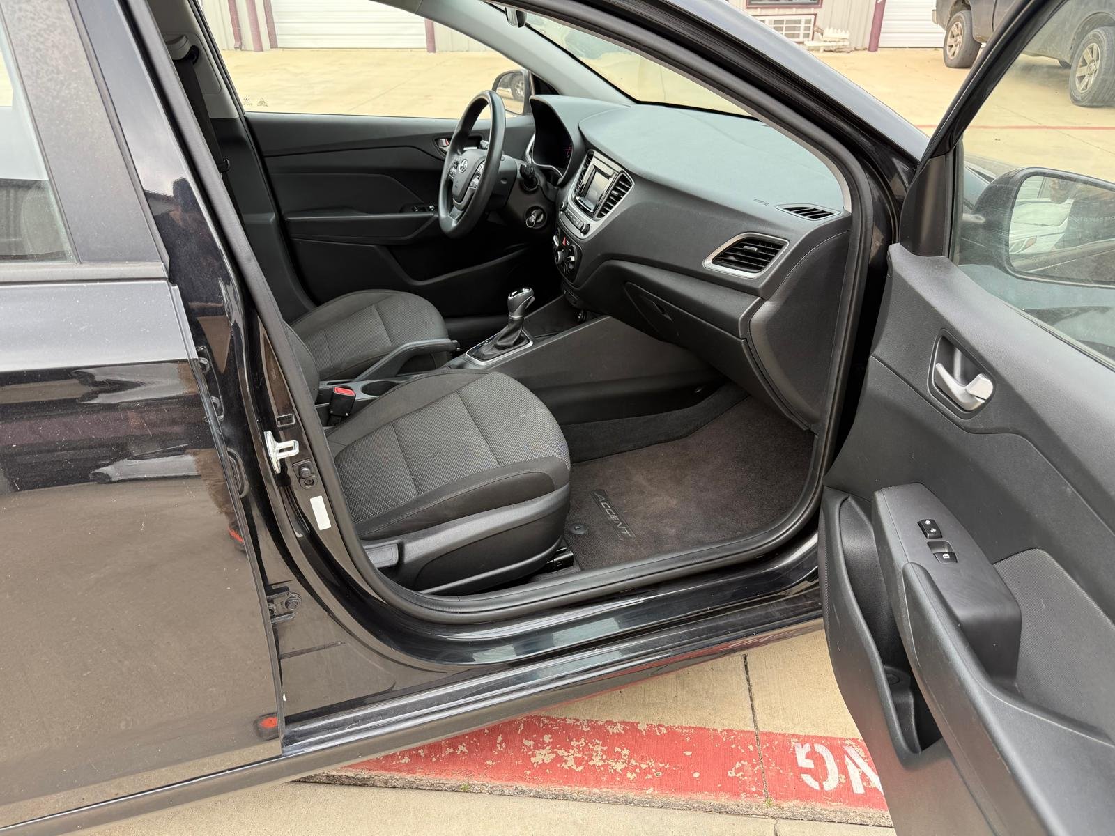 
								2018 Hyundai Accent full									