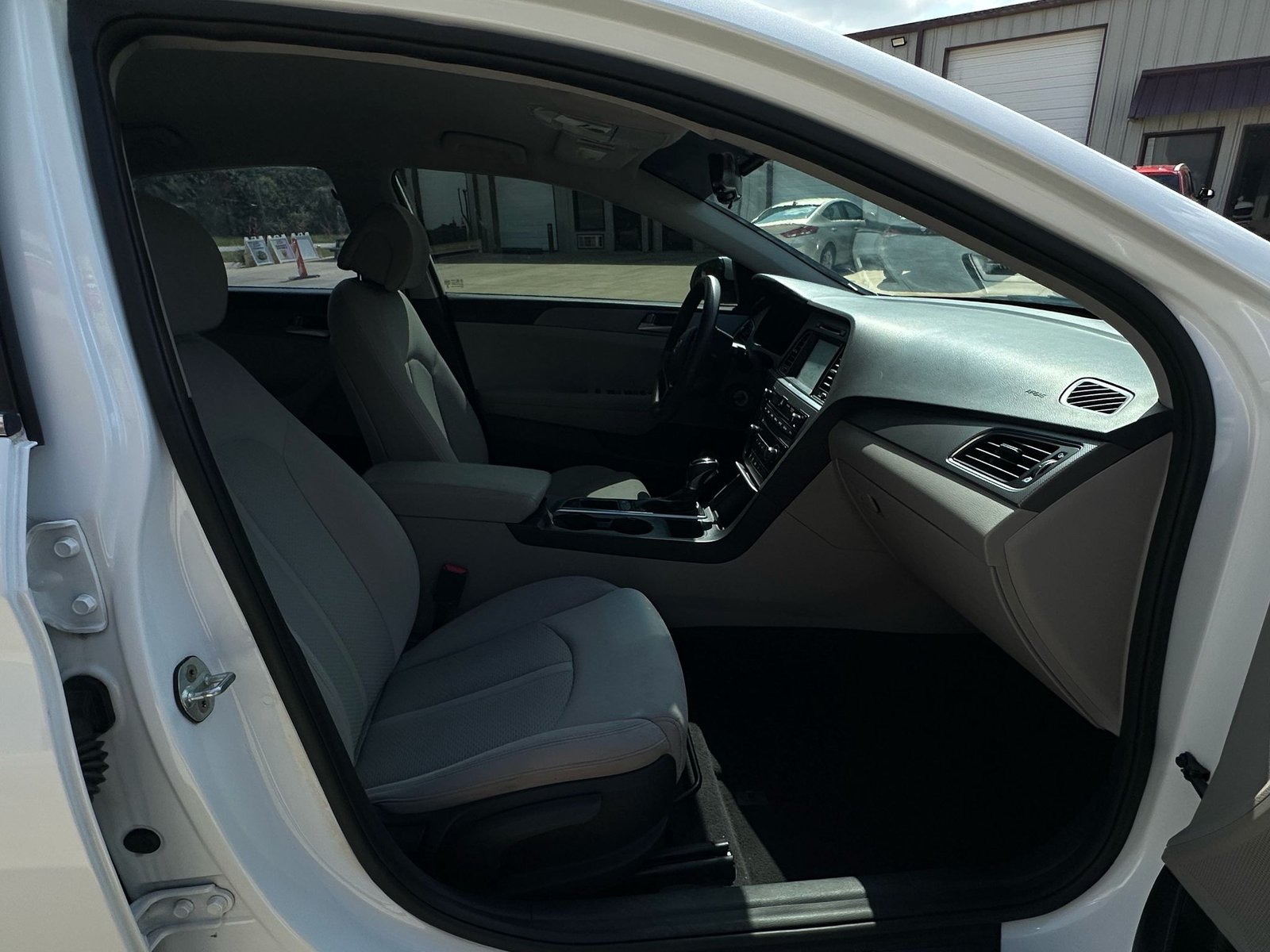 
								2017 Hyundai Sonata full									