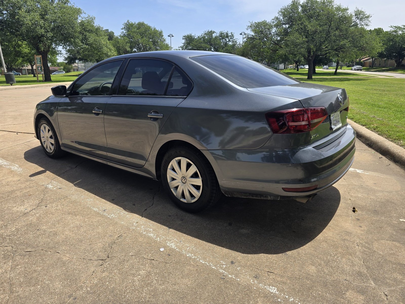 
								2016 Volkswagen Jetta full									