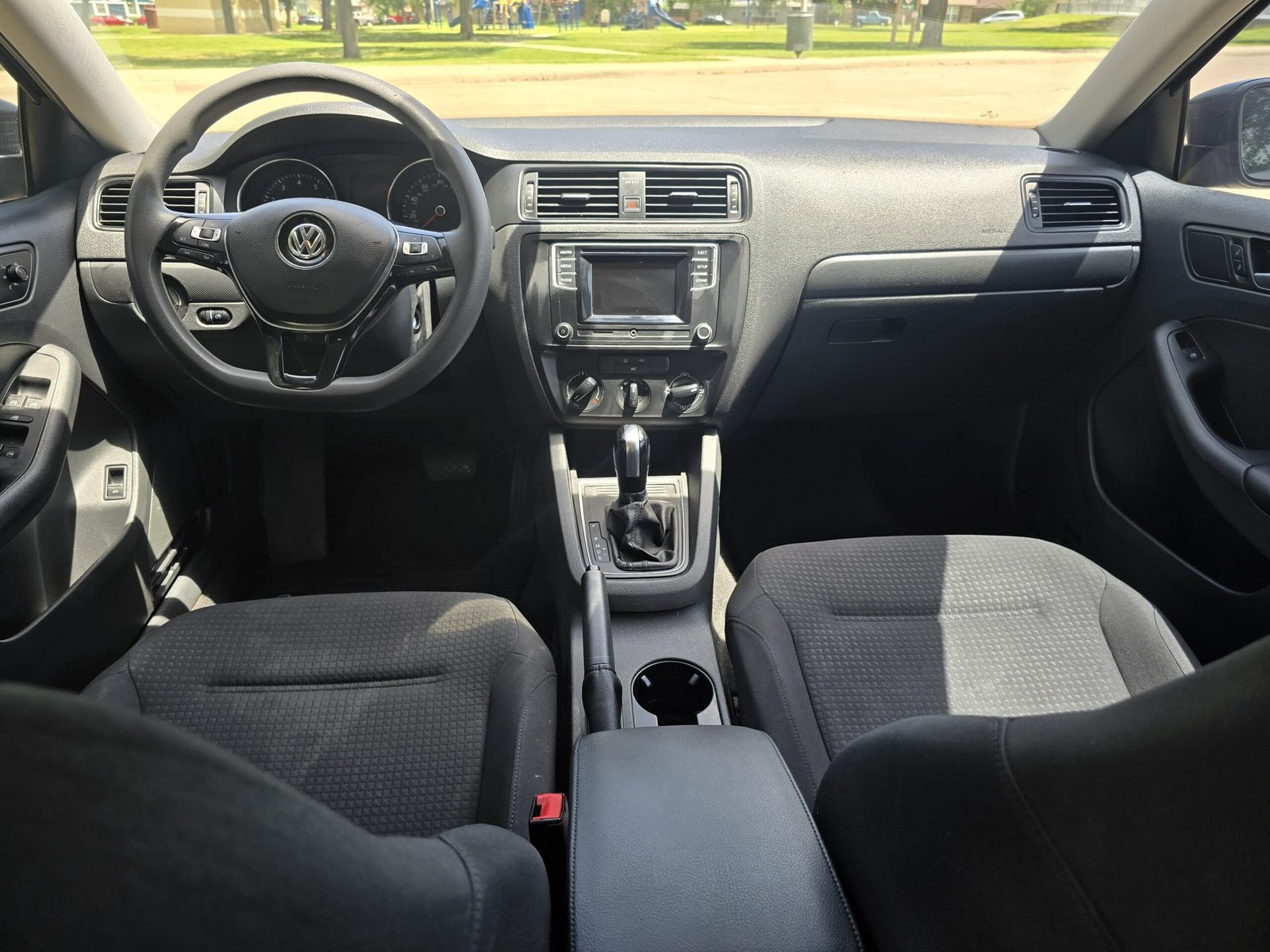 
								2016 Volkswagen Jetta full									