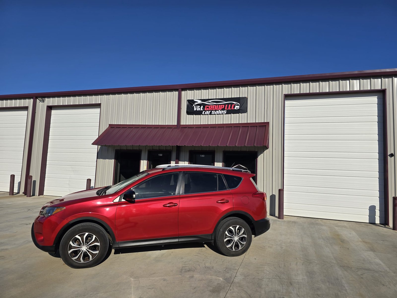 
								2015 Toyota RAV4 full									
