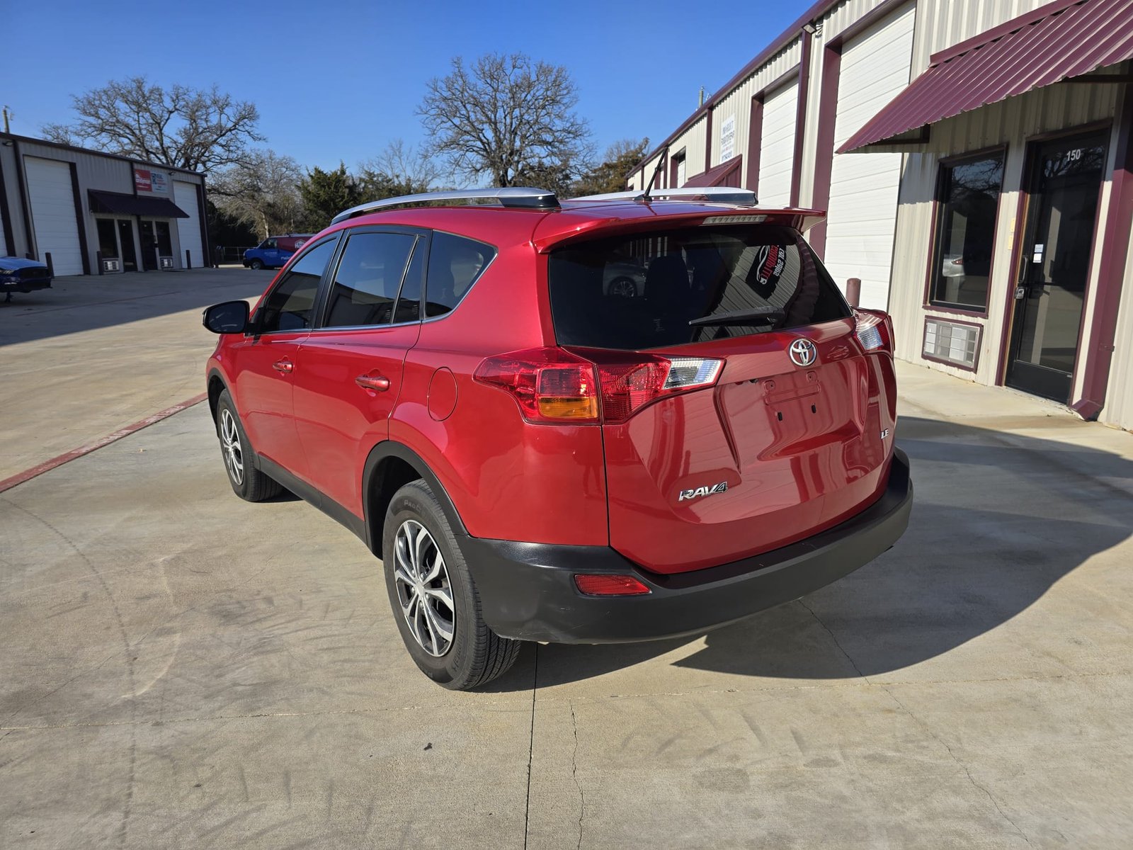 
								2015 Toyota RAV4 full									