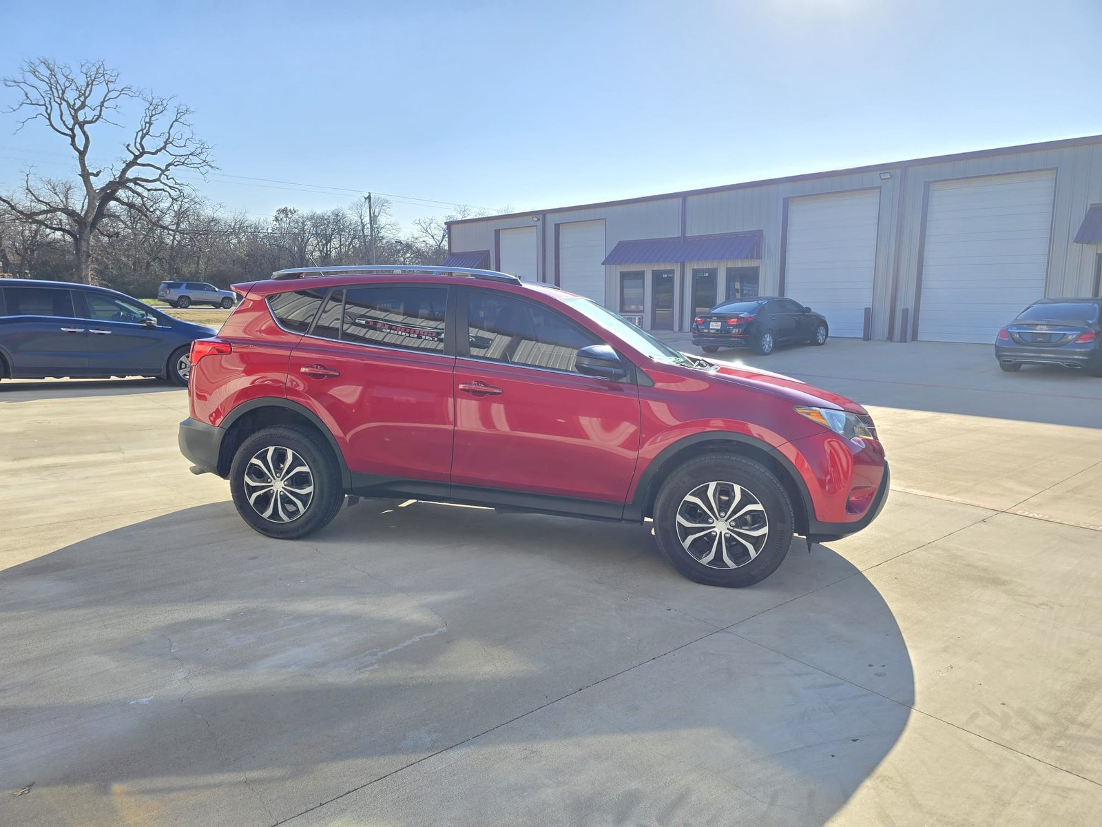 
								2015 Toyota RAV4 full									