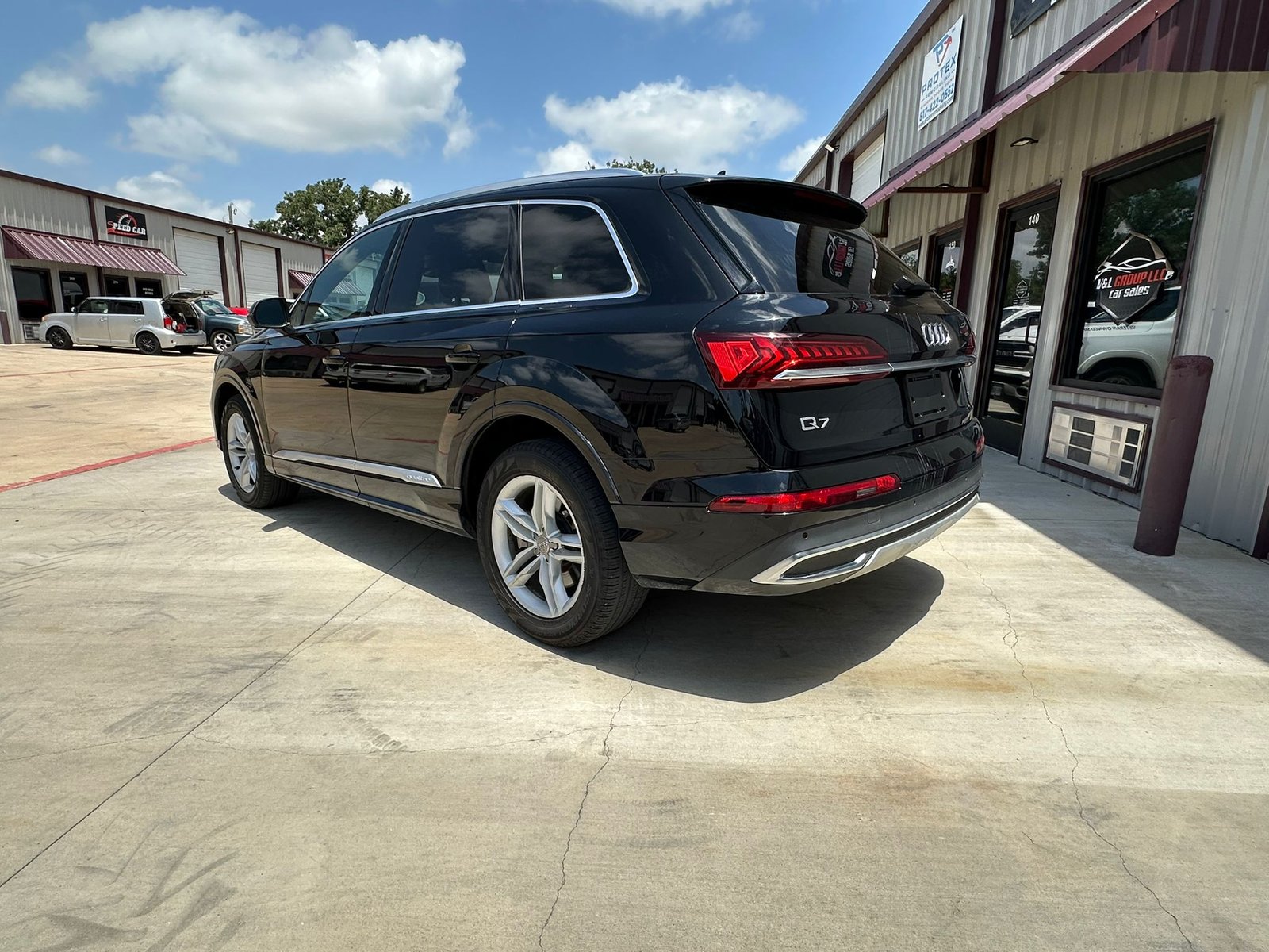 
								2020 Audi Q7 full									