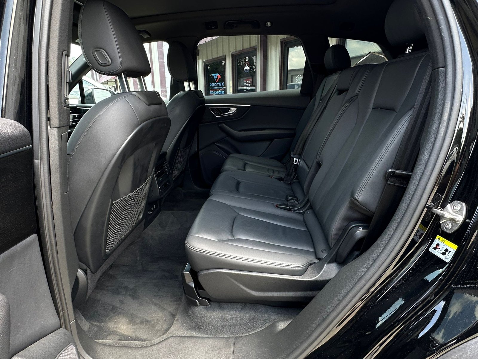 
								2020 Audi Q7 full									