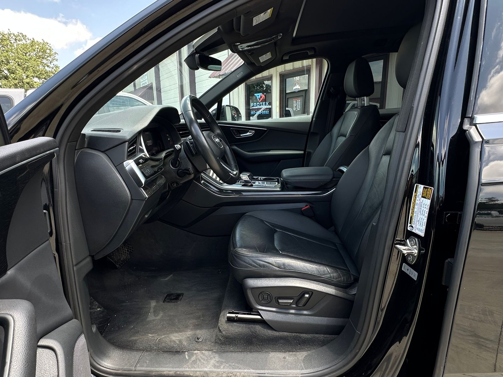 
								2020 Audi Q7 full									