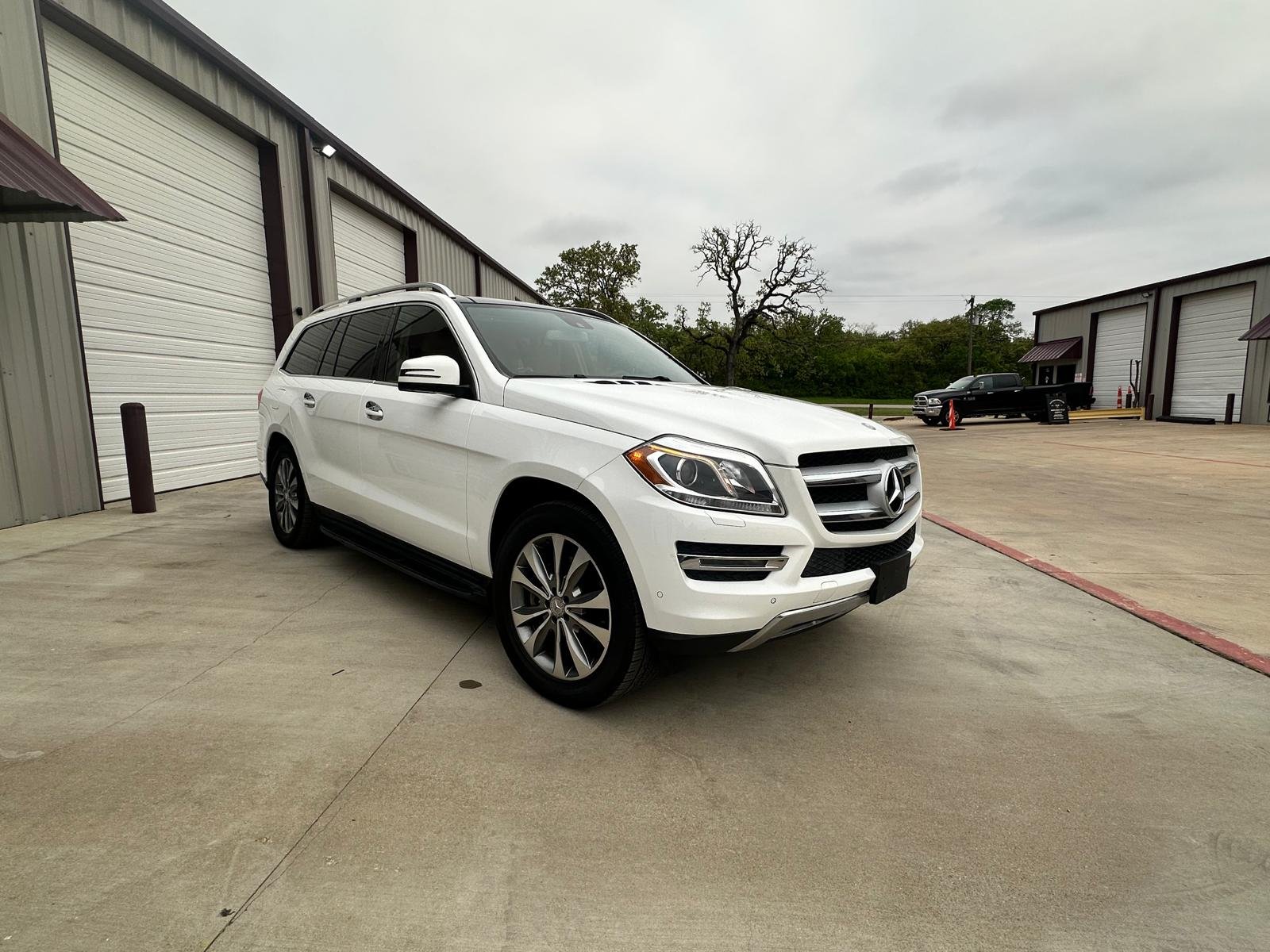 
								2015 Mercedes Benz GL450 4MATIC full									