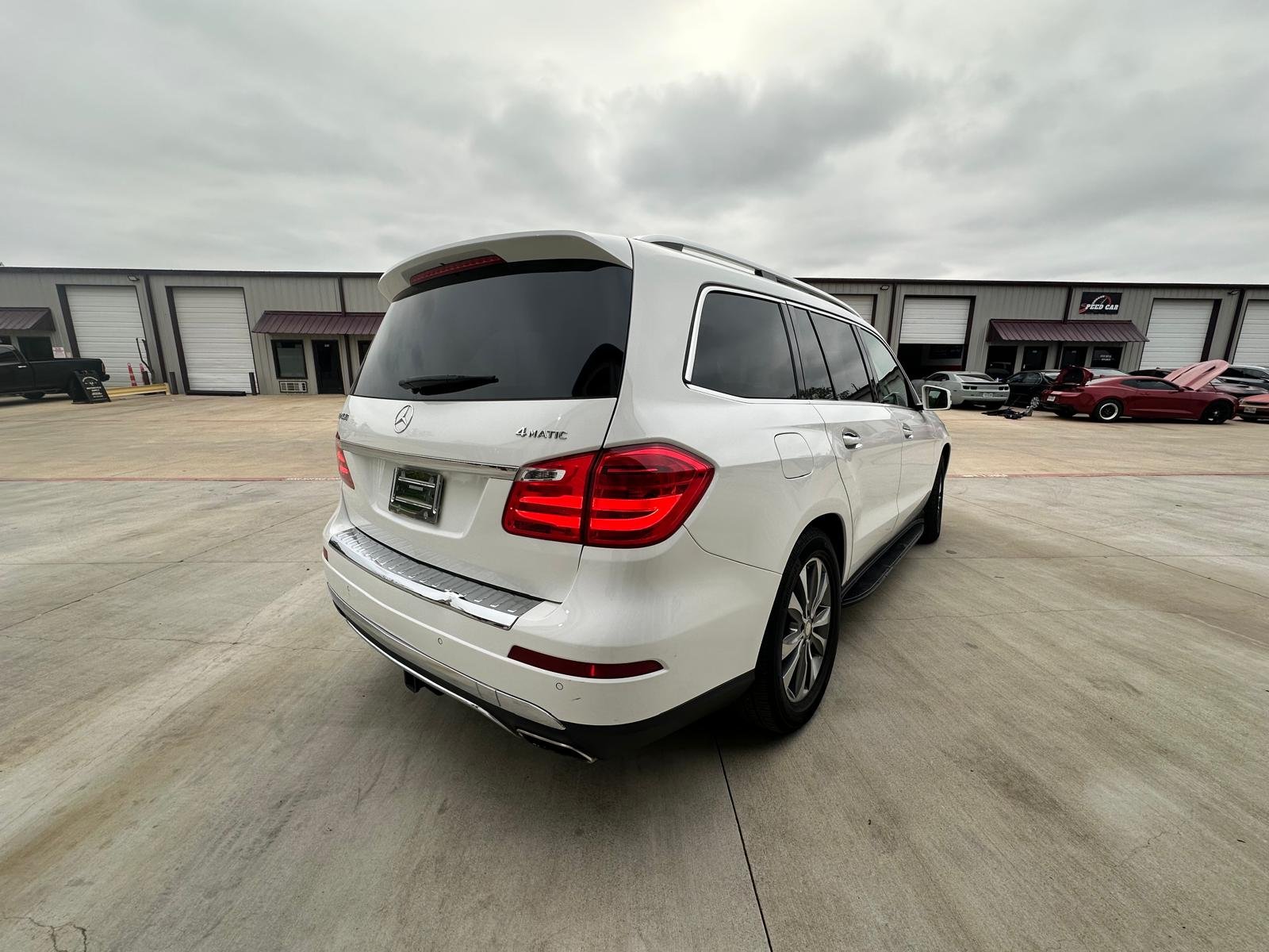 
								2015 Mercedes Benz GL450 4MATIC full									