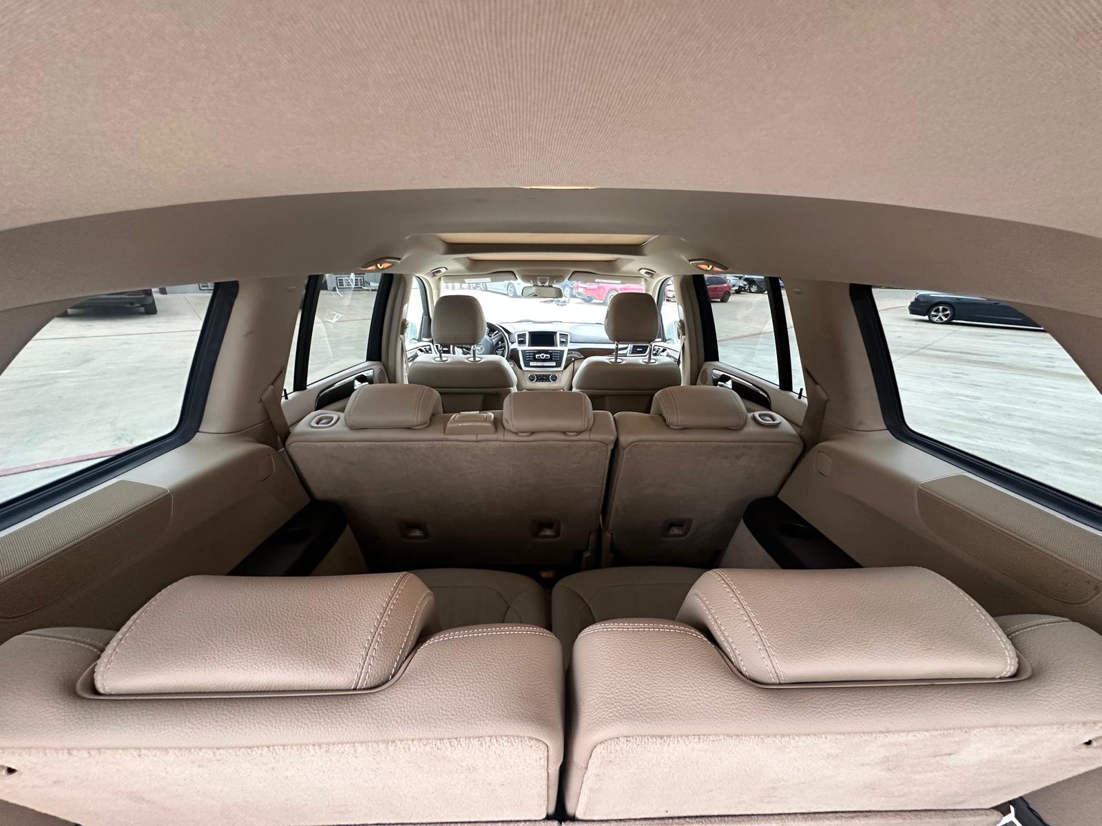 
								2015 Mercedes Benz GL450 4MATIC full									