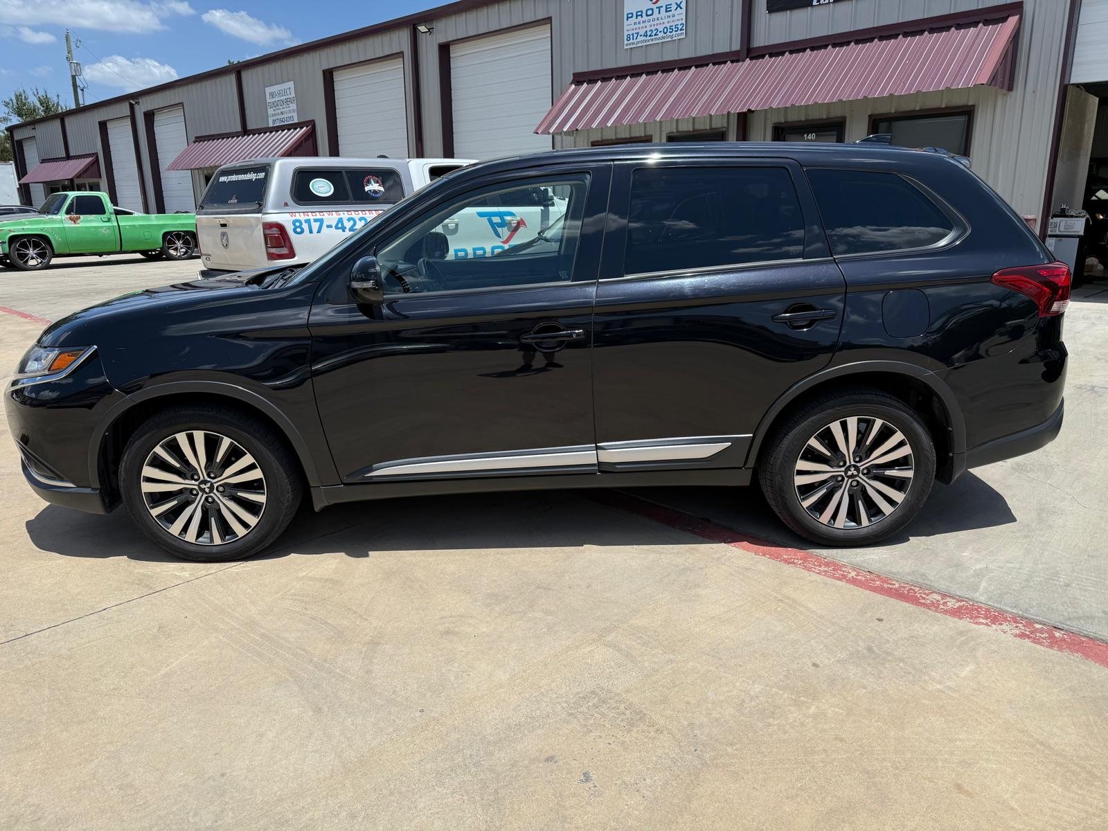 
								2019 Mitsubishi Outlander Se full									