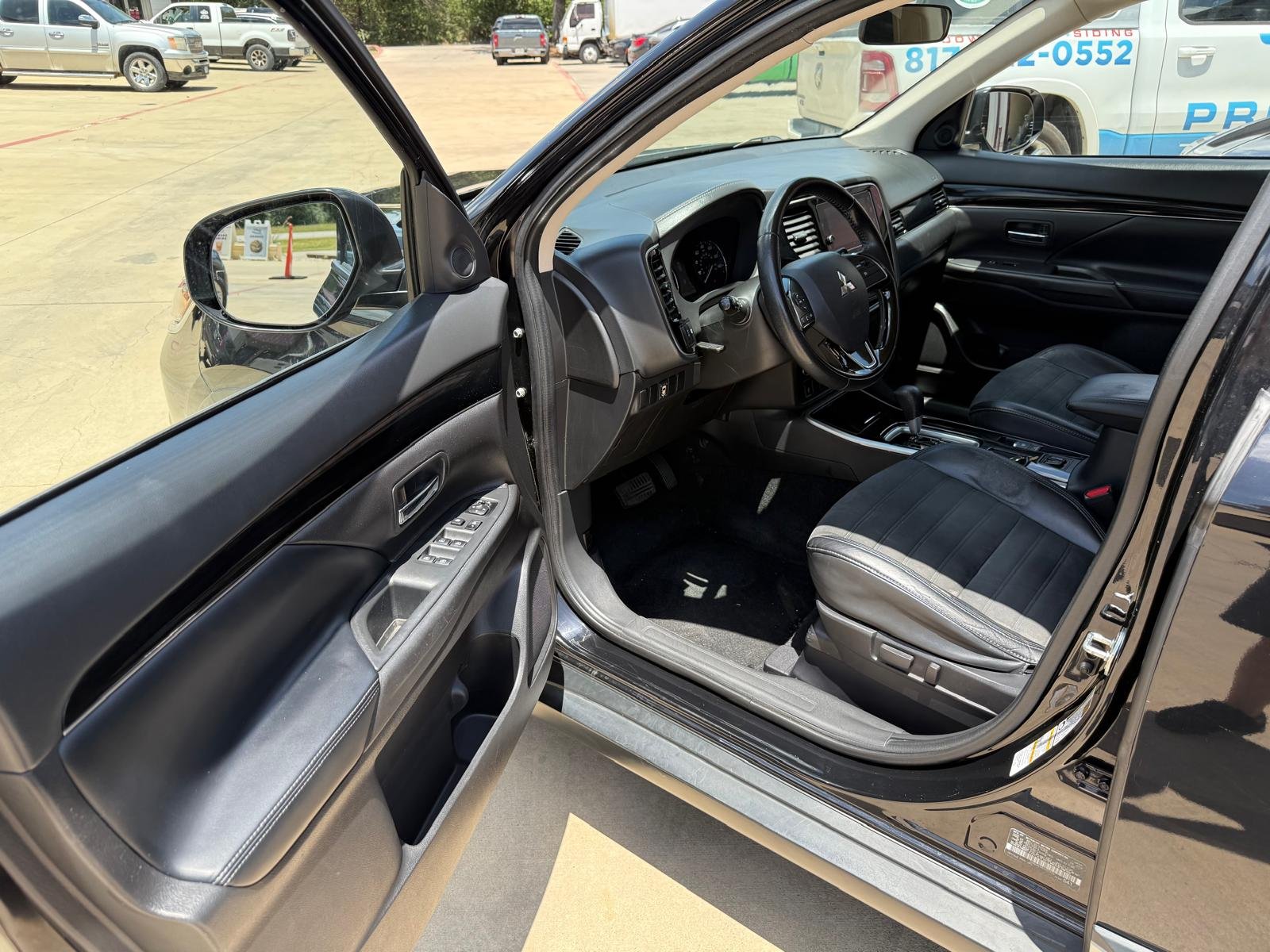 
								2019 Mitsubishi Outlander Se full									