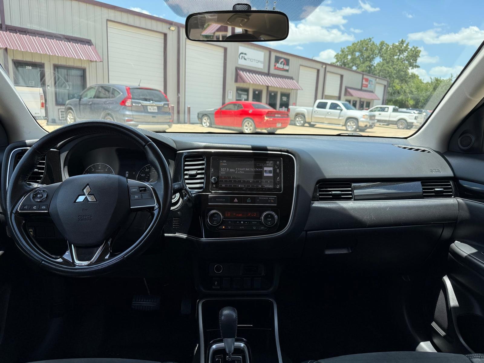 
								2019 Mitsubishi Outlander Se full									