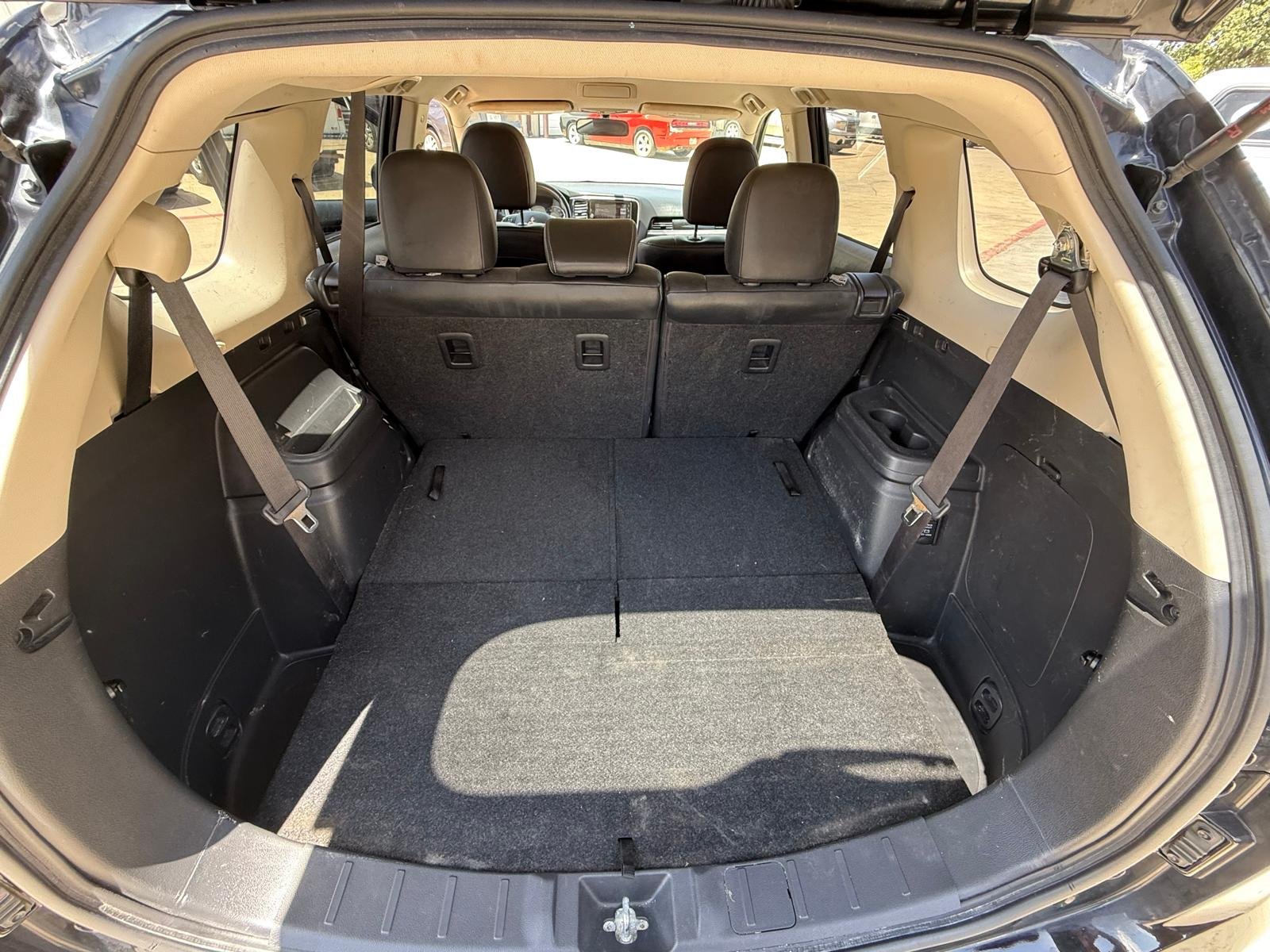 
								2019 Mitsubishi Outlander Se full									