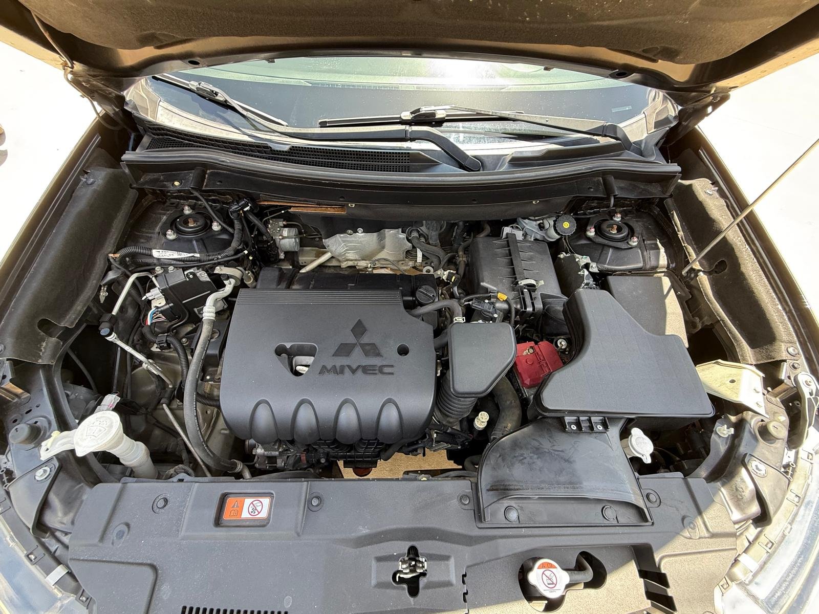 
								2019 Mitsubishi Outlander Se full									